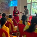 सोलन में सांस्कृतिक दल ने योजनाओं की दी जानकारी, युवाओं को नशे के प्रति किया जागरूक