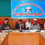 सोलन में विकास योजनाओं की समीक्षा, अधिकारियों को दिए निर्देश